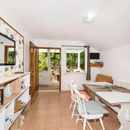 Haus Neda 151s